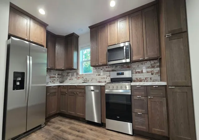 Photo 3 of Single family home for sale at 409 W Clark St, Albert Lea, MN 56007 | MLS# 7155608 | Listing updated on 2026-10-10