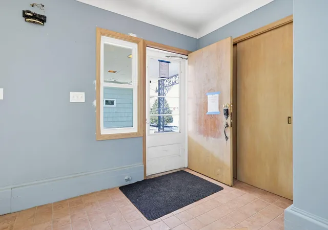 Photo 4 of Single family home for sale at 1030 Hyacinth Ave E, Saint Paul, MN 55106 | MLS# 7155611 | Listing updated on 2026-10-06