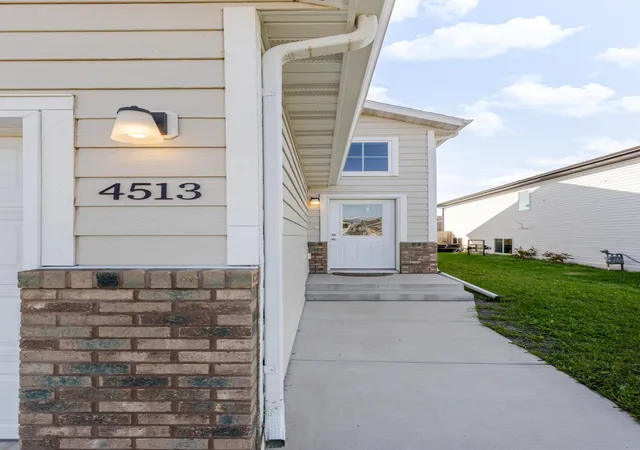 Photo 3 of Single family home for sale at 4513 17th Street S, Moorhead, MN 56560 | MLS# 7155620 | Listing updated on 2026-10-07