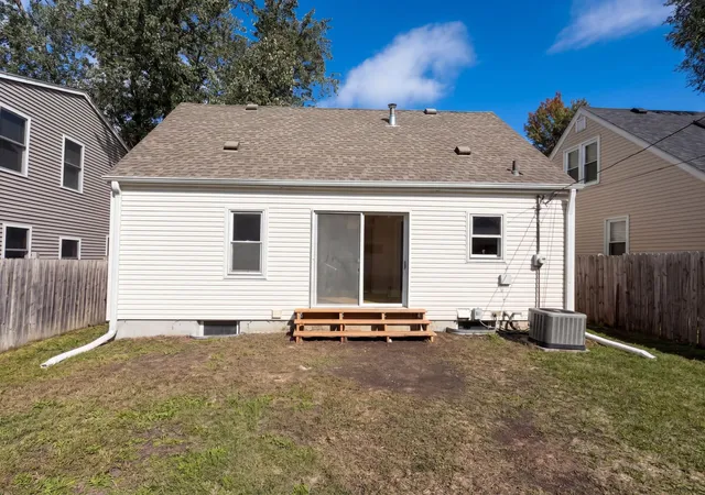 Photo 4 of Single family home for sale at 7221 Minnetonka Blvd, Minneapolis, MN 55426 | MLS# 7155654 | Listing updated on 2026-10-08