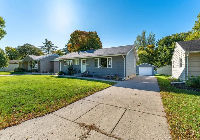 Photo 1 of Single family home for sale at 412 E Everett Ave, Fergus Falls, MN 56537 | MLS# 7155672 | Listing updated on 2026-10-10