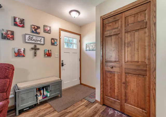 Photo 3 of Single family home for sale at 412 E Everett Ave, Fergus Falls, MN 56537 | MLS# 7155672 | Listing updated on 2026-10-10