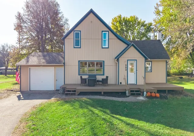 Photo 3 of Single family home for sale at 203 State Ave S, New Germany, MN 55367 | MLS# 7155699 | Listing updated on 2026-10-29
