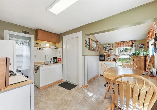 Photo 4 of Single family home for sale at 3210 Zane Ave N, Minneapolis, MN 55422 | MLS# 7155703 | Listing updated on 2026-10-08