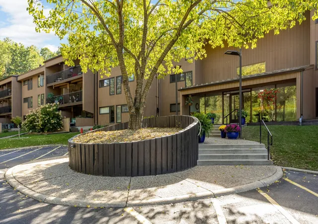 Condo for sale at 705 E Burnsville Pkwy #114, Burnsville, MN 55337 | MLS# 7155715