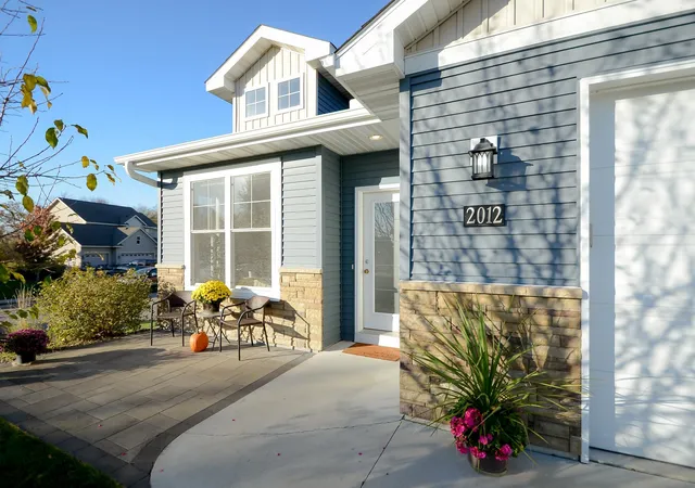 Photo 4 of Single family home for sale at 2012 Longhorn Ln, Buffalo, MN 55313 | MLS# 7155722 | Listing updated on 2026-10-22