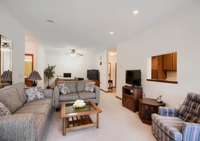 Photo 3 of Condo for sale at 15001 Burnhaven Dr #121, Burnsville, MN 55306 | MLS# 7155723 | Listing updated on 2026-10-09