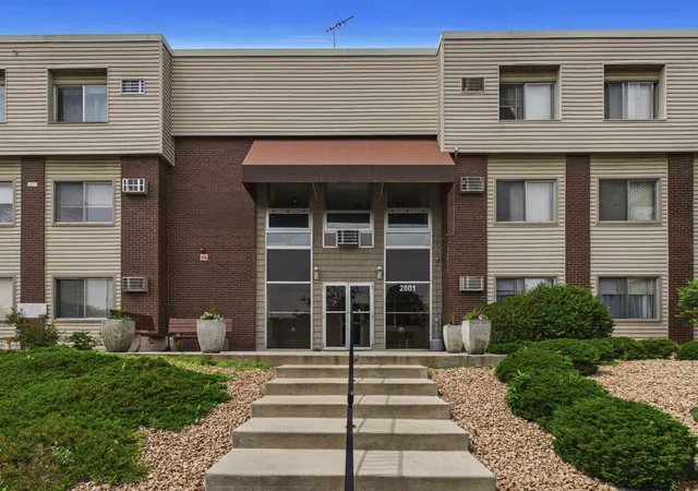 Photo 3 of Condo for sale at 2801 Flag Ave N #222, Minneapolis, MN 55427 | MLS# 7155728 | Listing updated on 2026-10-10