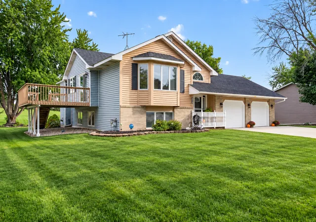 Photo 1 of Single family home for sale at 1608 Tierney Dr, Hastings, MN 55033 | MLS# 7155734 | Listing updated on 2026-10-08