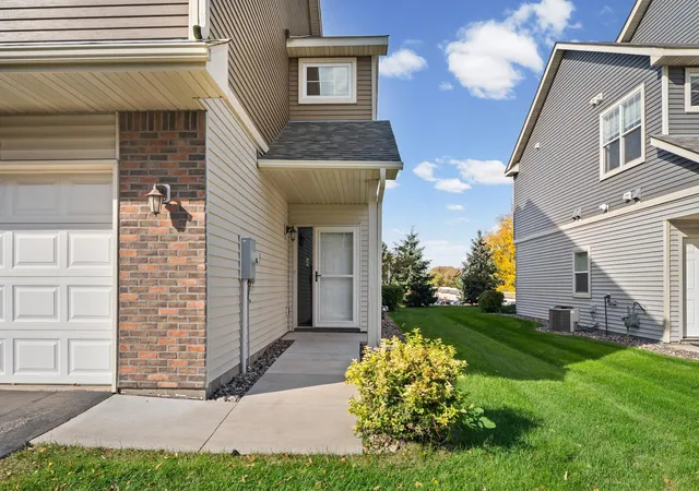 Photo 3 of Single family home for sale at 12214 River Valley Dr, Burnsville, MN 55337 | MLS# 7155764 | Listing updated on 2026-10-21