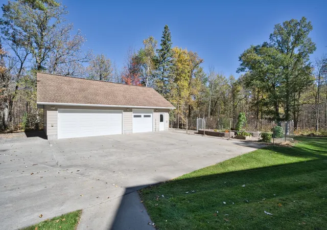 Photo 3 of Single family home for sale at 2002 NW 9th Avenue, Grand Rapids, MN 55744 | MLS# 7155771 | Listing updated on 2026-10-09