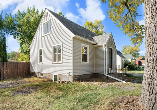 Photo 1 of Single family home for sale at 918 3rd Street SW, Waseca, MN 56093 | MLS# 7155827 | Listing updated on 2026-10-14