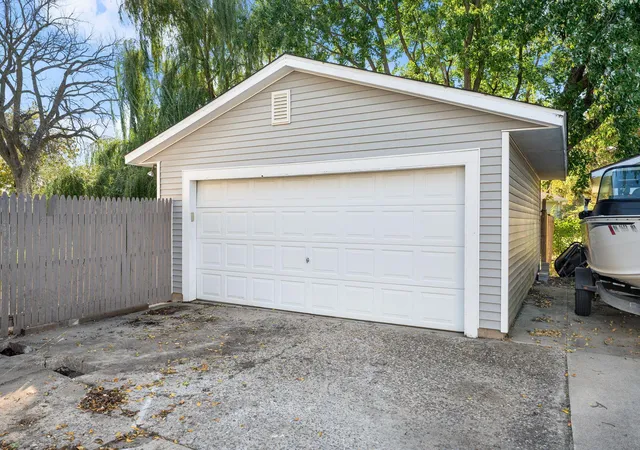 Photo 2 of Single family home for sale at 918 3rd Street SW, Waseca, MN 56093 | MLS# 7155827 | Listing updated on 2026-10-14