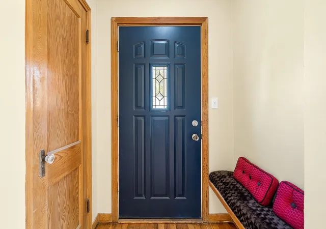 Photo 3 of Single family home for sale at 918 3rd Street SW, Waseca, MN 56093 | MLS# 7155827 | Listing updated on 2026-10-14