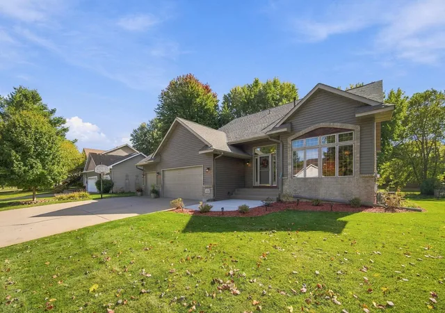 Photo 1 of Single family home for sale at 458 Coyote Trl, Circle Pines, MN 55014 | MLS# 7155839 | Listing updated on 2026-10-10