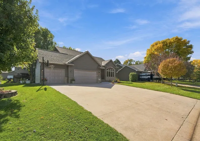 Photo 44 of Single family home for sale at 458 Coyote Trl, Circle Pines, MN 55014 | MLS# 7155839 | Listing updated on 2026-10-10