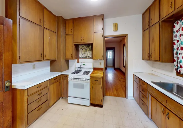 Photo 4 of Single family home for sale at 815 Frank Ave, Albert Lea, MN 56007 | MLS# 7155870 | Listing updated on 2026-10-07