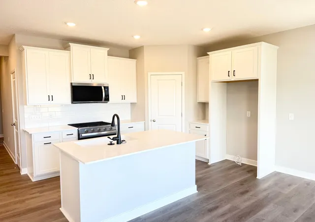 Photo 3 of Single family home for sale at 9776 47th Bay NE, Saint Michael, MN 55376 | MLS# 7155876 | Listing updated on 2026-10-09