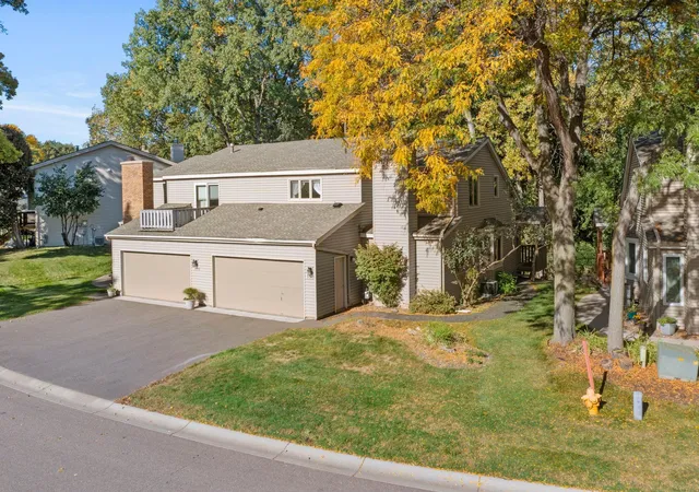 Photo 2 of Single family home for sale at 5422 Meister Rd, Minneapolis, MN 55432 | MLS# 7155877 | Listing updated on 2026-10-09