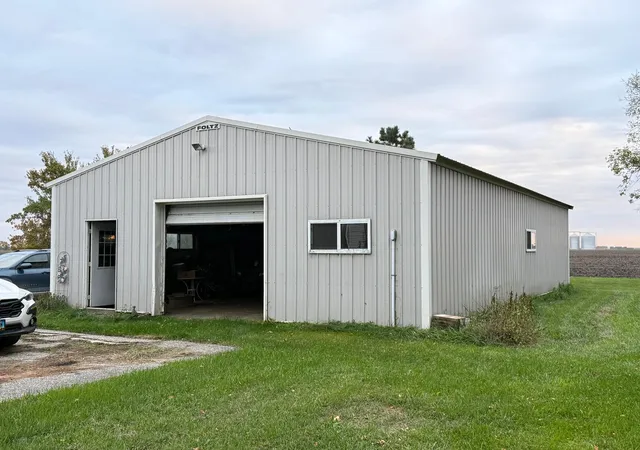 Photo 4 of House for sale at 7845 County Rd 25, Mooreton, ND 58061 | MLS# 7155879 | Listing updated on 2026-10-06