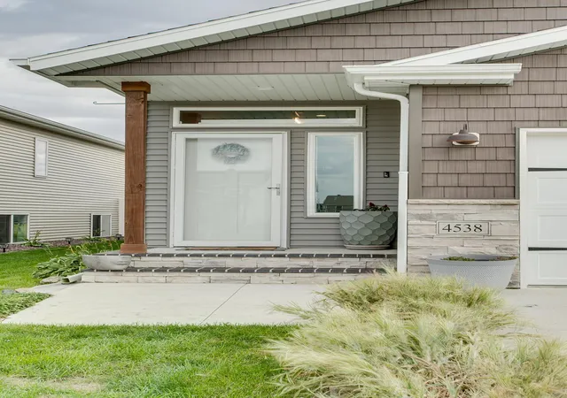 Photo 3 of Single family home for sale at 4538 17th Street S, Moorhead, MN 56560 | MLS# 7155883 | Listing updated on 2026-10-07