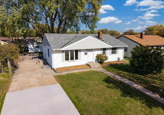 Photo 2 of Single family home for sale at 2223 Maryland Ave E, Saint Paul, MN 55119 | MLS# 7155886 | Listing updated on 2026-10-21