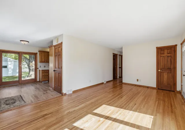 Photo 4 of Single family home for sale at 2223 Maryland Ave E, Saint Paul, MN 55119 | MLS# 7155886 | Listing updated on 2026-10-21
