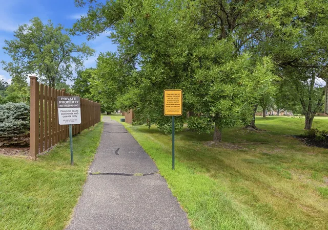Photo 36 of Single family home for sale at 9712 Cimarron Cir, Hopkins, MN 55305 | MLS# 7155888 | Listing updated on 2026-10-22