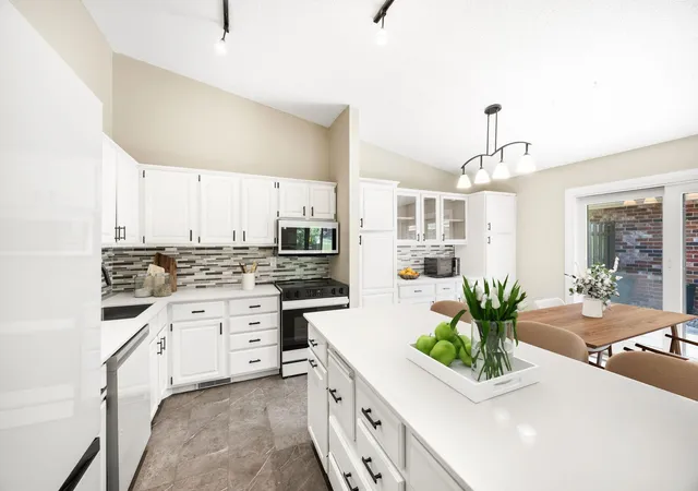 Photo 3 of Single family home for sale at 9712 Cimarron Cir, Hopkins, MN 55305 | MLS# 7155888 | Listing updated on 2026-10-22