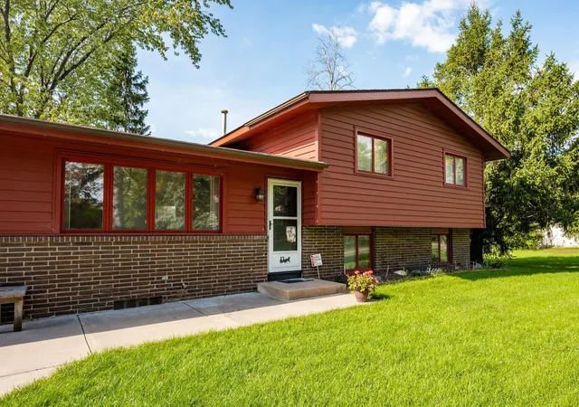Photo 3 of Single family home for sale at 7901 Douglas Dr N, Minneapolis, MN 55443 | MLS# 7155915 | Listing updated on 2026-10-19