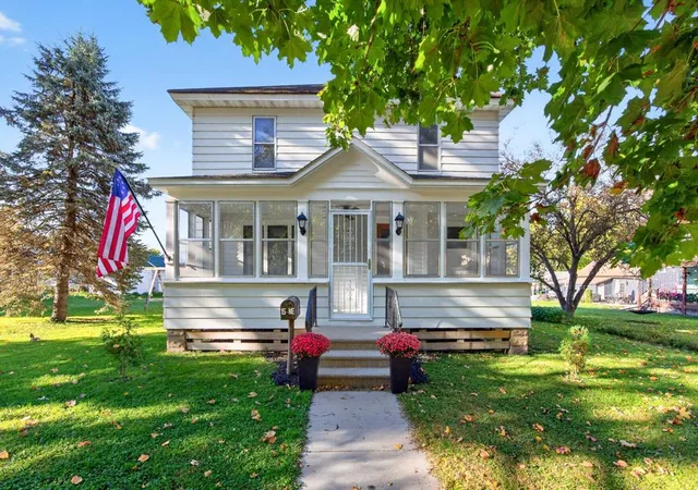 Photo 1 of Single family home for sale at 15 Fillmore St Ne, Chatfield, MN 55923 | MLS# 7155917 | Listing updated on 2026-10-08