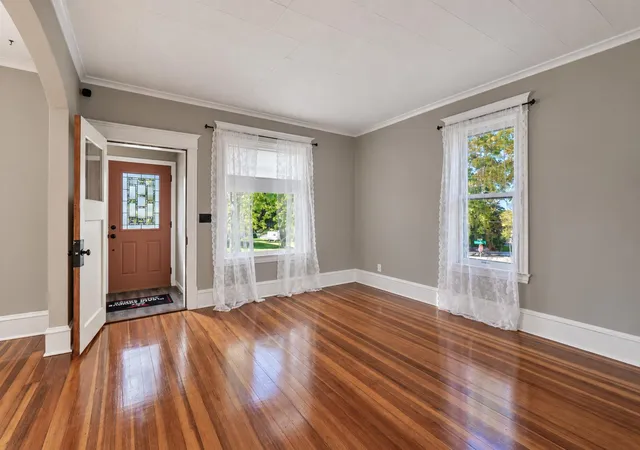 Photo 3 of Single family home for sale at 703 S Oak Ave, Owatonna, MN 55060 | MLS# 7155929 | Listing updated on 2026-10-07