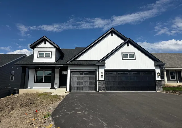 Photo 1 of Single family home for sale at 1905 Dogwood Ct, Carver, MN 55315 | MLS# 7155932 | Listing updated on 2026-10-08