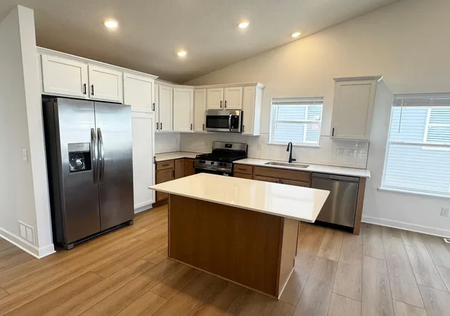 Photo 2 of Single family home for sale at 1905 Dogwood Ct, Carver, MN 55315 | MLS# 7155932 | Listing updated on 2026-10-08