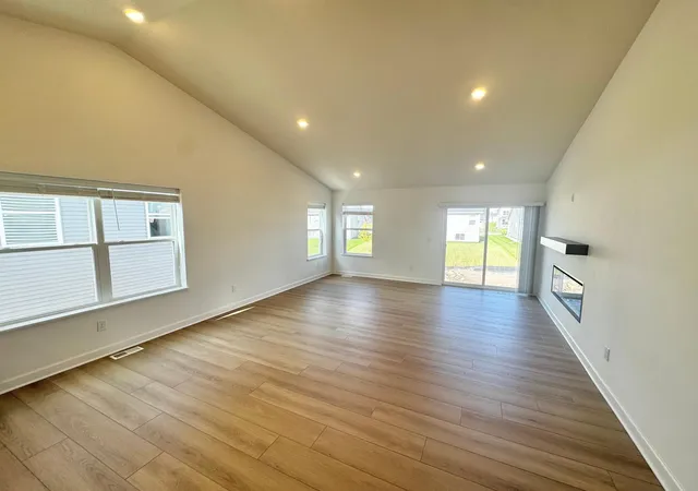 Photo 3 of Single family home for sale at 1905 Dogwood Ct, Carver, MN 55315 | MLS# 7155932 | Listing updated on 2026-10-08