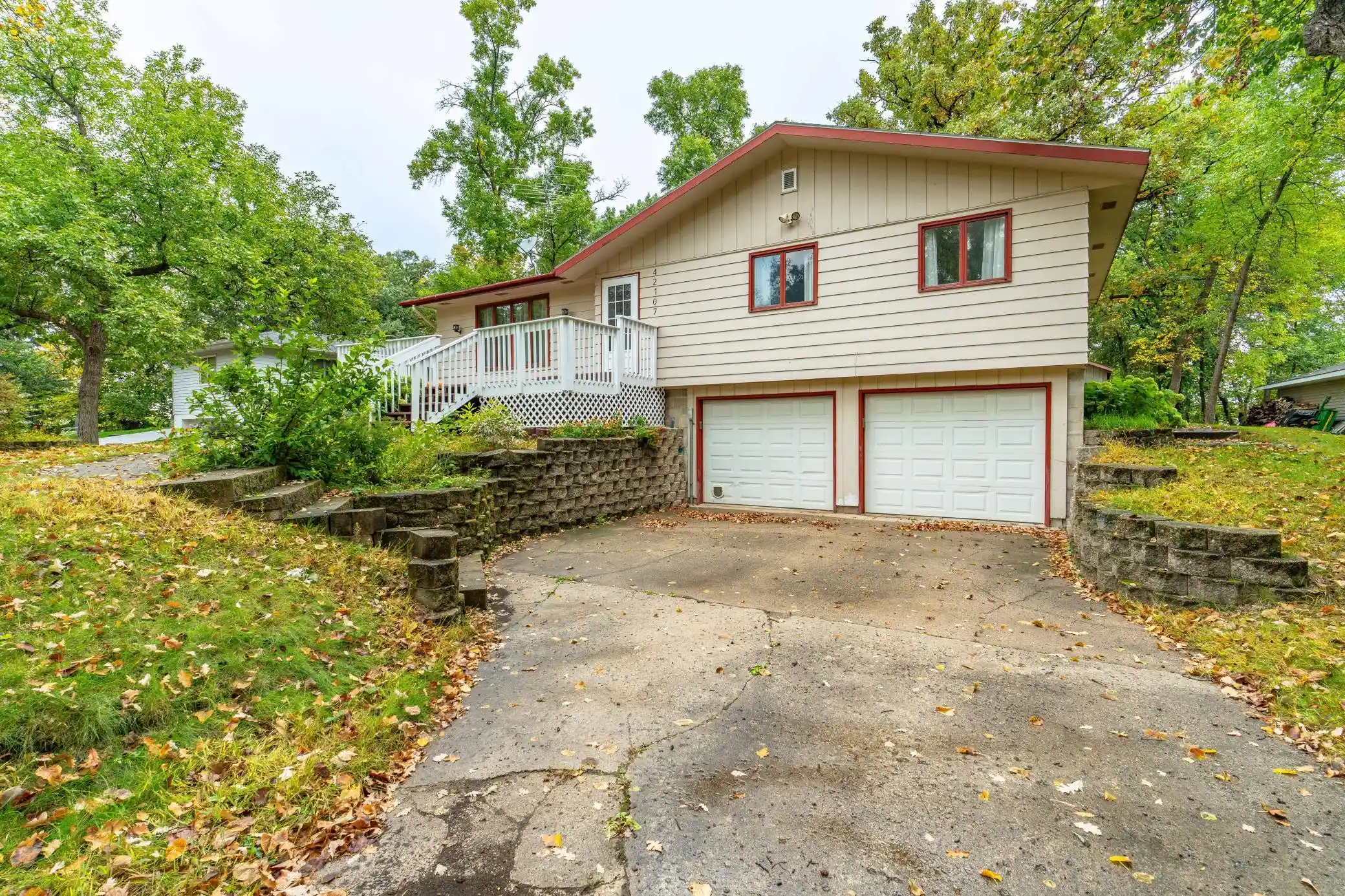 Photo 1 of Single family home for sale at 42107 Bur Oak Hills Loop, Pelican Rapids, MN 56572 | MLS# 7155933 | Listing updated on 2026-10-07