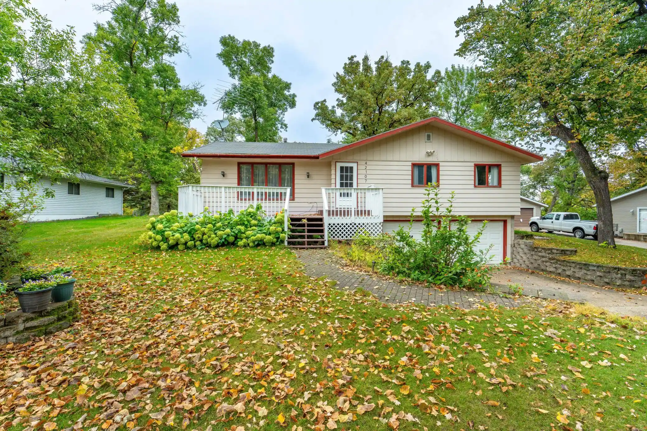Photo 4 of Single family home for sale at 42107 Bur Oak Hills Loop, Pelican Rapids, MN 56572 | MLS# 7155933 | Listing updated on 2026-10-07