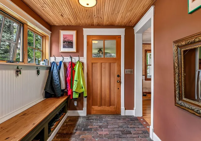 Photo 3 of Single family home for sale at 4465 Bayside Rd, Maple Plain, MN 55359 | MLS# 7155935 | Listing updated on 2026-10-10