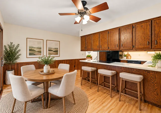 Photo 4 of Single family home for sale at 5905 Country Clb Rd, Excelsior, MN 55331 | MLS# 7155943 | Listing updated on 2026-10-17