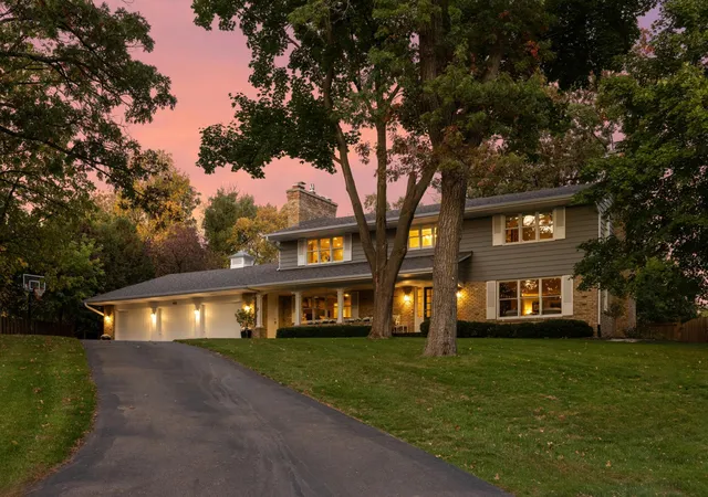 Photo 1 of Single family home for sale at 4820 Highbury Ln, Minnetonka, MN 55345 | MLS# 7155950 | Listing updated on 2026-10-22