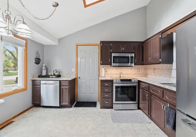 Photo 3 of Single family home for sale at 4071 99th Avenue NE, Circle Pines, MN 55014 | MLS# 7155954 | Listing updated on 2026-10-08
