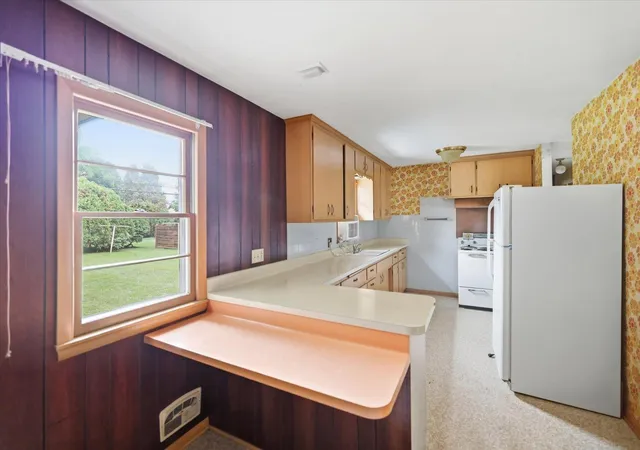 Photo 4 of Single family home for sale at 1677 Rose Pl, Saint Paul, MN 55113 | MLS# 7155959 | Listing updated on 2026-10-07