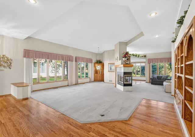 Photo 4 of Single family home for sale at 12166 Bluebird Cir NW, Minneapolis, MN 55448 | MLS# 7155968 | Listing updated on 2026-10-08