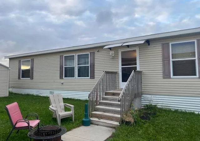 Photo 2 of Single family home for sale at 2021 Osprey Pl Nw, Stewartville, MN 55976 | MLS# 7155975 | Listing updated on 2026-10-07
