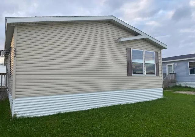 Photo 3 of Single family home for sale at 2021 Osprey Pl Nw, Stewartville, MN 55976 | MLS# 7155975 | Listing updated on 2026-10-07