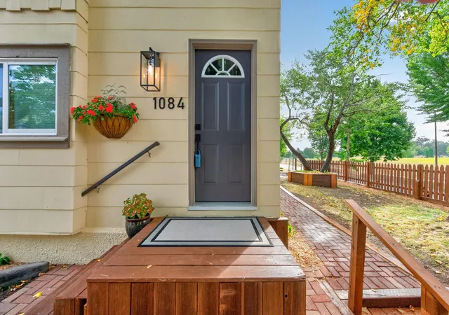 Photo 1 of Sale Pending at 1084 Sylvan St, Saint Paul, MN 55117 | MLS# 7155982 | Listing updated on 2026-10-21