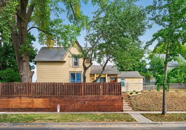 Photo 4 of Single family home for sale at 1084 Sylvan St, Saint Paul, MN 55117 | MLS# 7155982 | Listing updated on 2026-10-08