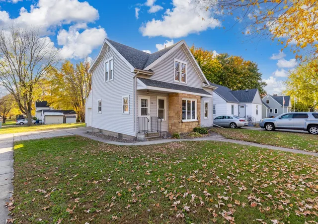 Photo 2 of Single family home for sale at 116 E Adams St, Arlington, MN 55307 | MLS# 7155988 | Listing updated on 2026-10-23