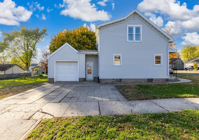 Photo 3 of Single family home for sale at 116 E Adams St, Arlington, MN 55307 | MLS# 7155988 | Listing updated on 2026-10-23