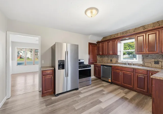 Photo 4 of Single family home for sale at 116 E Adams St, Arlington, MN 55307 | MLS# 7155988 | Listing updated on 2026-10-23